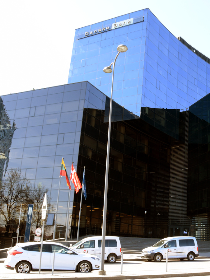sampo danske bankas stiklo fasadas