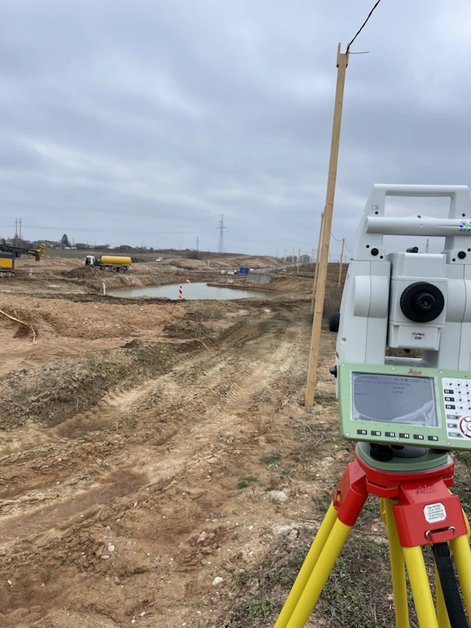 sankasos įrengimo monitoringas, Leica TS16 "P2" R500 Robotic Total Station, Leica TS16 P2" R500 Robotic Total Station