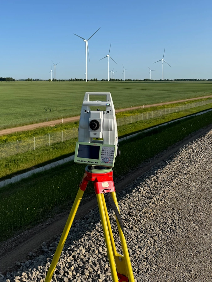 sankasos įrengimo monitoringas, Leica TS16 "P2" R500 Robotic Total Station